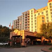 Sheraton Suites Market Center