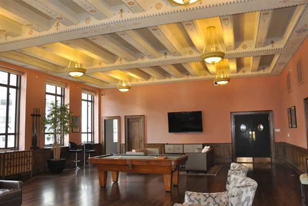 400 N Ervay Apts.