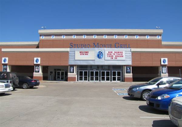 Studio Movie Grill - Dallas Royal
