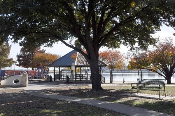 Bachman Lake Park - Playground & Jogging Track