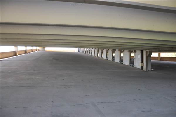 8787 N. Stemmons Off Bldg - Parking Garage