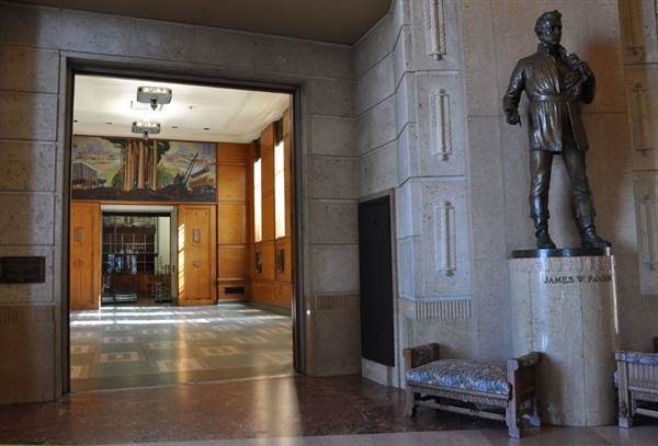Fair Park - Hall of State - Hall of Heroes looking to E. Texas room with W. Tx. room/Library beyond (3/18/2014 - Credits: Jan Thomas)