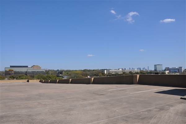 8787 N. Stemmons Off Bldg - Parking Garage
