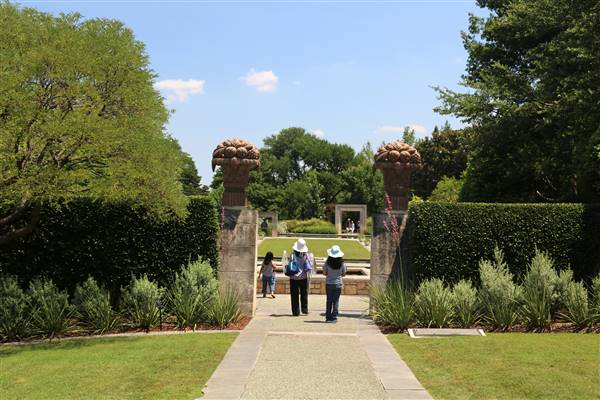 Dallas Arboretum & Botanical (7/15/2016)