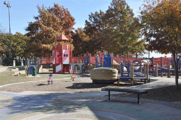 Bachman Lake Park - Playground & Jogging Track