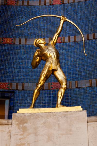 Fair Park - Hall of State - Statue at Hall of State entrance  (7/29/2010 - Credits: Haynsworth Photography/Dallas Historical Society)