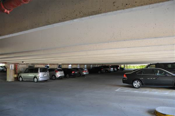 8787 N. Stemmons Off Bldg - Parking Garage