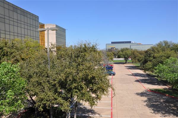 8787 N. Stemmons Off Bldg - Parking Garage