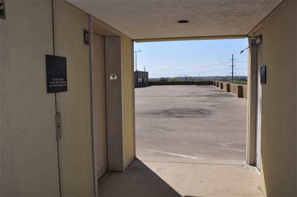 8787 N. Stemmons Off Bldg - Parking Garage