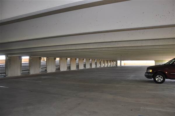 8787 N. Stemmons Off Bldg - Parking Garage