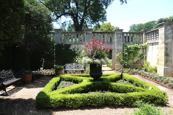 Dallas Arboretum & Botanical (7/15/2016)