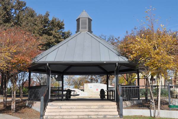 Bachman Lake Park - Playground & Jogging Track