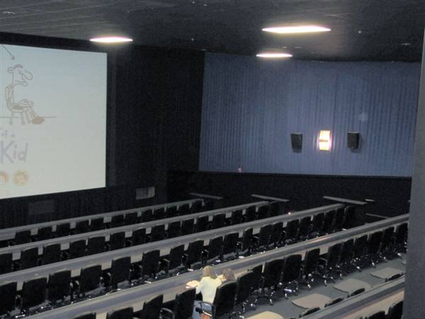 Studio Movie Grill - Dallas Royal